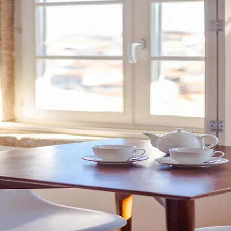 Stylish With Views Oporto