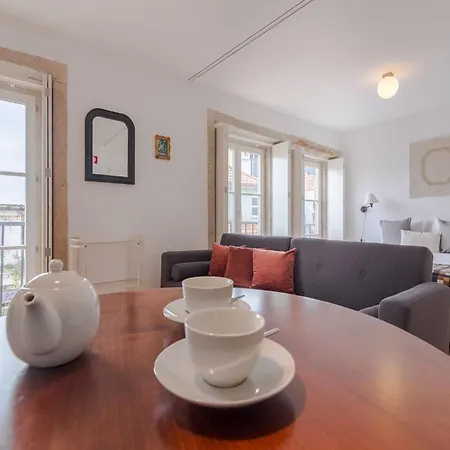 Stylish With Views Апартаменты *