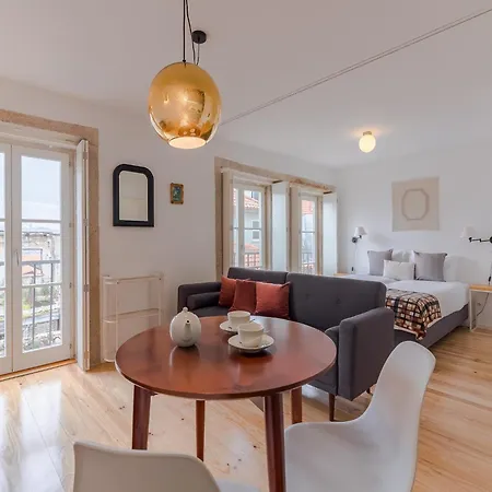Stylish With Views Апартаменты *