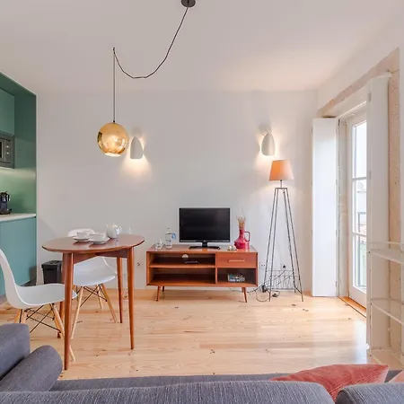 Stylish With Views Apartament
