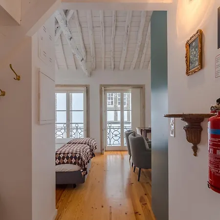 Stylish With Views Apartament *