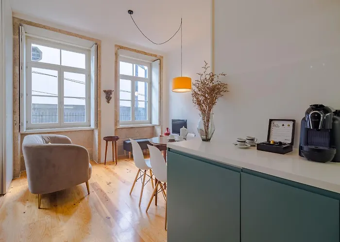 Stylish With Views Daire